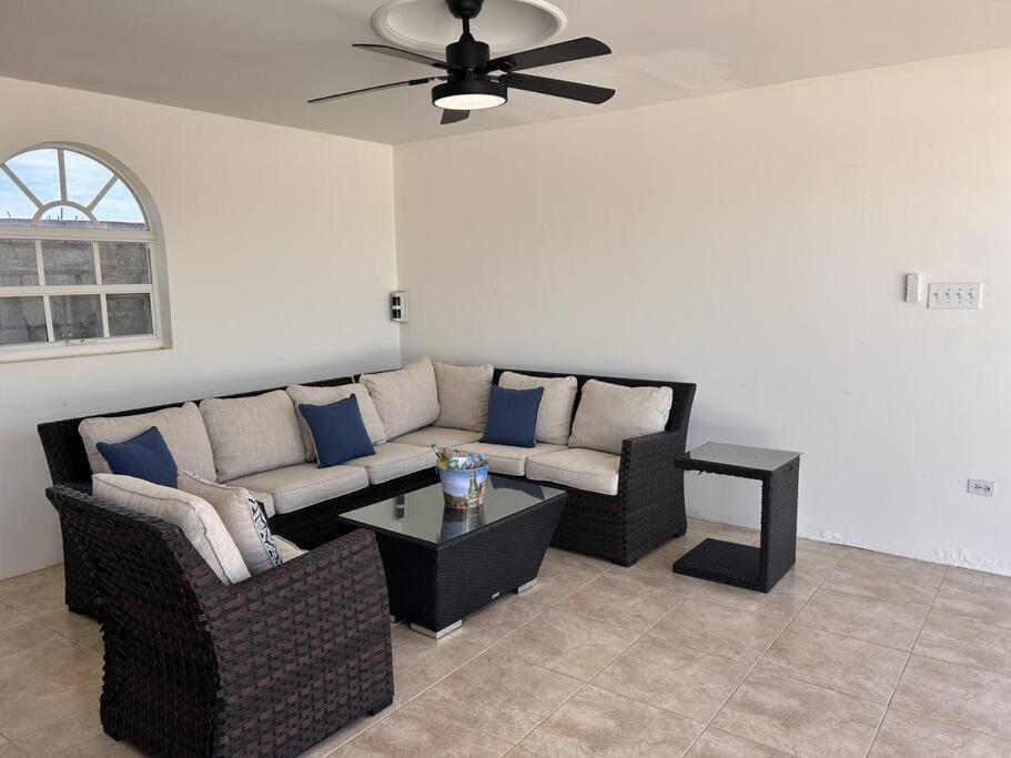Jolie Villa Entire Villa In Noord, Aruba Palm Beach Zewnętrze zdjęcie